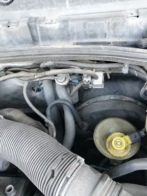 Foto de VALVULA AIRE ADICIONAL SEAT IBIZA (6K1) 1.9 TDI (90 CV / 66 KW) referencia 038145101B