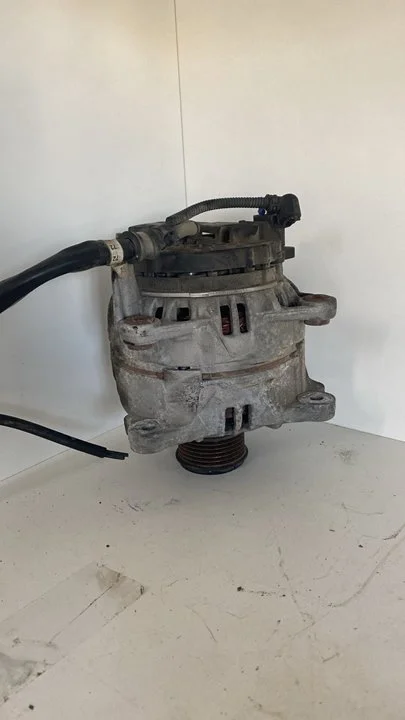 Foto de ALTERNADOR VOLKSWAGEN TOURAN (1T1) referencia 06F903023F