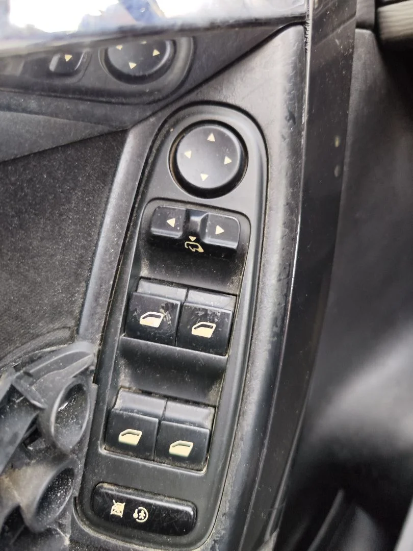 Foto de MANDO RETROVISOR CITROEN GRAND C4 PICASSO 1.6 16V HDi FAP (109 CV / 80 KW)