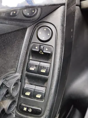 Foto de MANDO RETROVISOR CITROEN GRAND C4 PICASSO 1.6 16V HDi FAP (109 CV / 80 KW)