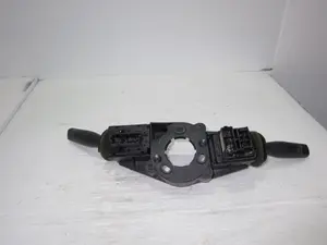 Foto de MANDO MULTIFUNCION CITROEN SAXO 1.5 Diesel (57 CV / 42 KW) referencia 96236416ZL foto 4