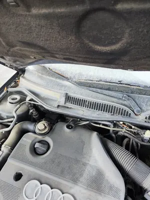 Foto de BRAZO LIMPIA DELANTERO DERECHO SKODA OCTAVIA BERLINA (1U2) 1.9 TDI (101 CV / 74 KW) referencia 1J1955410G foto 4