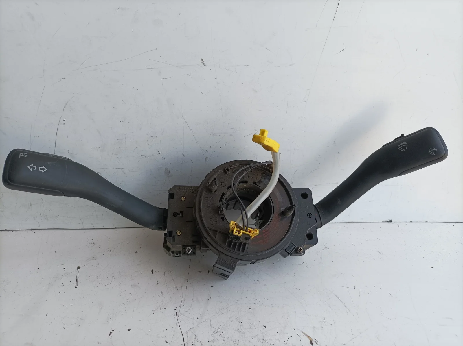 Foto de MANDO MULTIFUNCION VOLKSWAGEN NEW BEETLE BERLINA (9C1/1C1) 1.6 (101 CV / 74 KW) referencia 3KX01202002