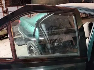 Foto de LUNA TRASERA DERECHA PEUGEOT 406 BERLINA (S1/S2) 2.0 HDi CAT (90 CV / 66 KW) referencia 9204C6 foto 2