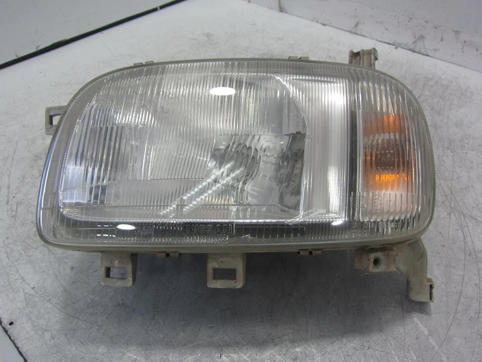 Foto de FARO IZQUIERDO NISSAN MICRA (K11) 1.3 16V CAT (75 CV / 55 KW) referencia 91076