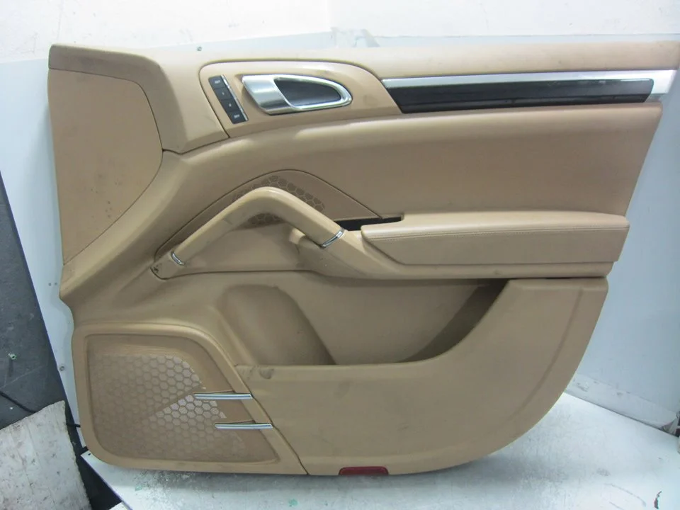 Foto de GUARNECIDO PUERTA DELANTERA DERECHA PORSCHE CAYENNE (TIPO 92A) 4.8 V8 CAT (400 CV / 294 KW) referencia 7P5867012C