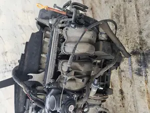Foto de MOTOR COMPLETO VOLKSWAGEN POLO III BERLINA (6N2) 1.4 16V (75 CV / 55 KW) referencia AHW foto 10