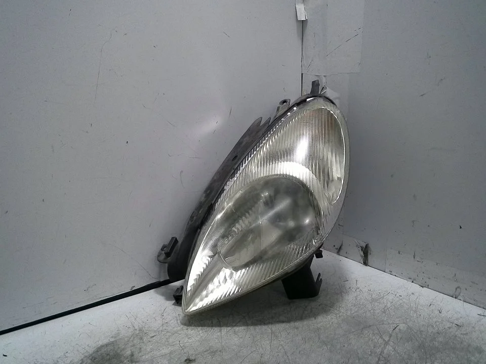Foto de FARO IZQUIERDO CITROEN XSARA PICASSO 1.6 (95 CV / 70 KW) referencia 085521116L