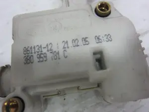 Foto de MOTOR CIERRE CENTRALIZADO PORTON VOLKSWAGEN POLO IV (9N3) referencia 86113112 foto 5