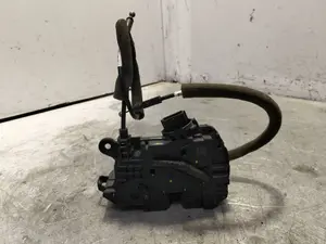 Foto de CERRADURA PUERTA TRASERA DERECHA NISSAN MICRA (K14) 1.0 12V CAT (71 CV / 52 KW) referencia 825015FA0A foto 4