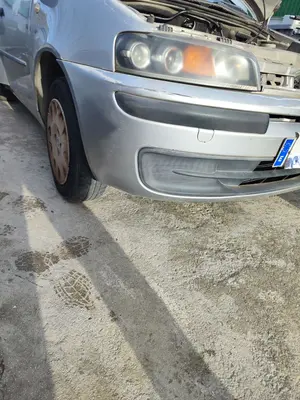 Foto de PARAGOLPES DELANTERO FIAT II PUNTO (188) BERLINA 1.2 CAT (60 CV / 44 KW) foto 2