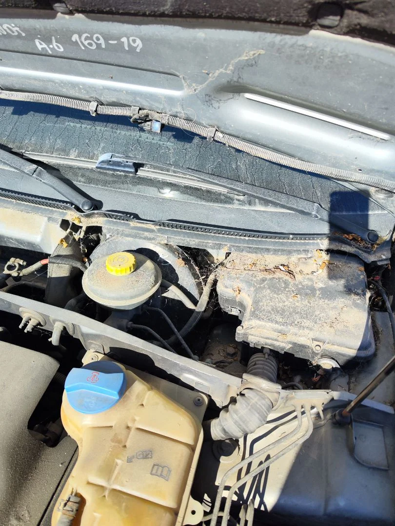 Foto de BRAZO LIMPIA DELANTERO IZQUIERDO AUDI A6 BERLINA (4B2) 2.5 V6 24V TDI (150 CV / 110 KW) referencia 4B1955407A