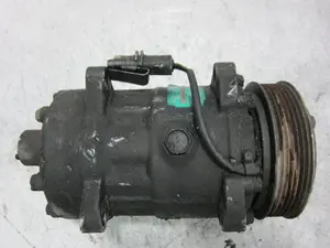 Foto de COMPRESOR AIRE ACONDICIONADO CITROEN XSARA BERLINA referencia SD7V161228F foto 5