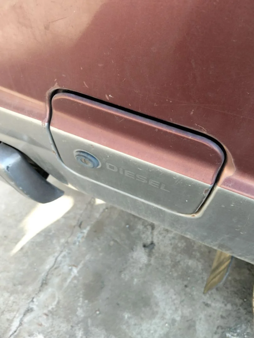 Foto de TAPA EXTERIOR COMBUSTIBLE NISSAN VANETTE (C220) 2.0 Diesel (67 CV / 49 KW)