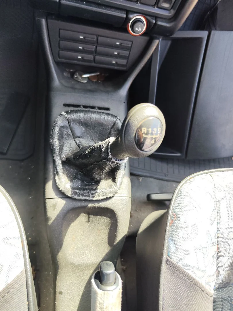 Foto de PALANCA CAMBIO SEAT IBIZA (6K1) 1.4 (60 CV / 44 KW)