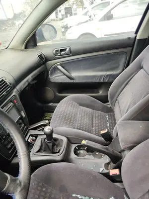 Foto de CENTRALITA CONFORT VOLKSWAGEN PASSAT BERLINA (3B3) 1.9 TDI (131 CV / 96 KW)