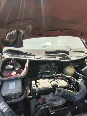 Foto de TORPEDO PEUGEOT 206 1.4  (75 CV / 55 KW)