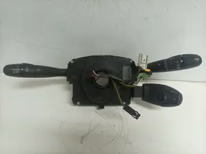 Foto de MANDO MULTIFUNCION PEUGEOT 207 referencia 9663732XT