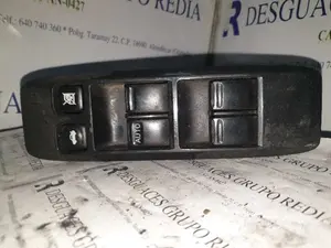 Foto de MANDO ELEVALUNAS DELANTERO IZQUIERDO NISSAN PRIMERA BERLINA (P12) referencia 25401AV640