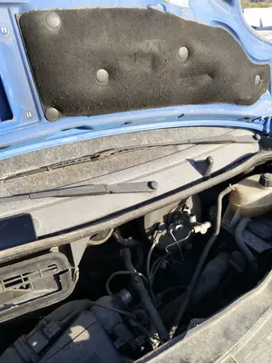 Foto de BRAZO LIMPIA DELANTERO IZQUIERDO RENAULT TRAFIC II COMBI 1.9 Diesel (101 CV / 74 KW)