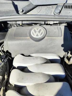 Foto de TAPA MOTOR VOLKSWAGEN TOUAREG (7L6) 4.2 V8 32V FSI (350 CV / 257 KW) foto 2