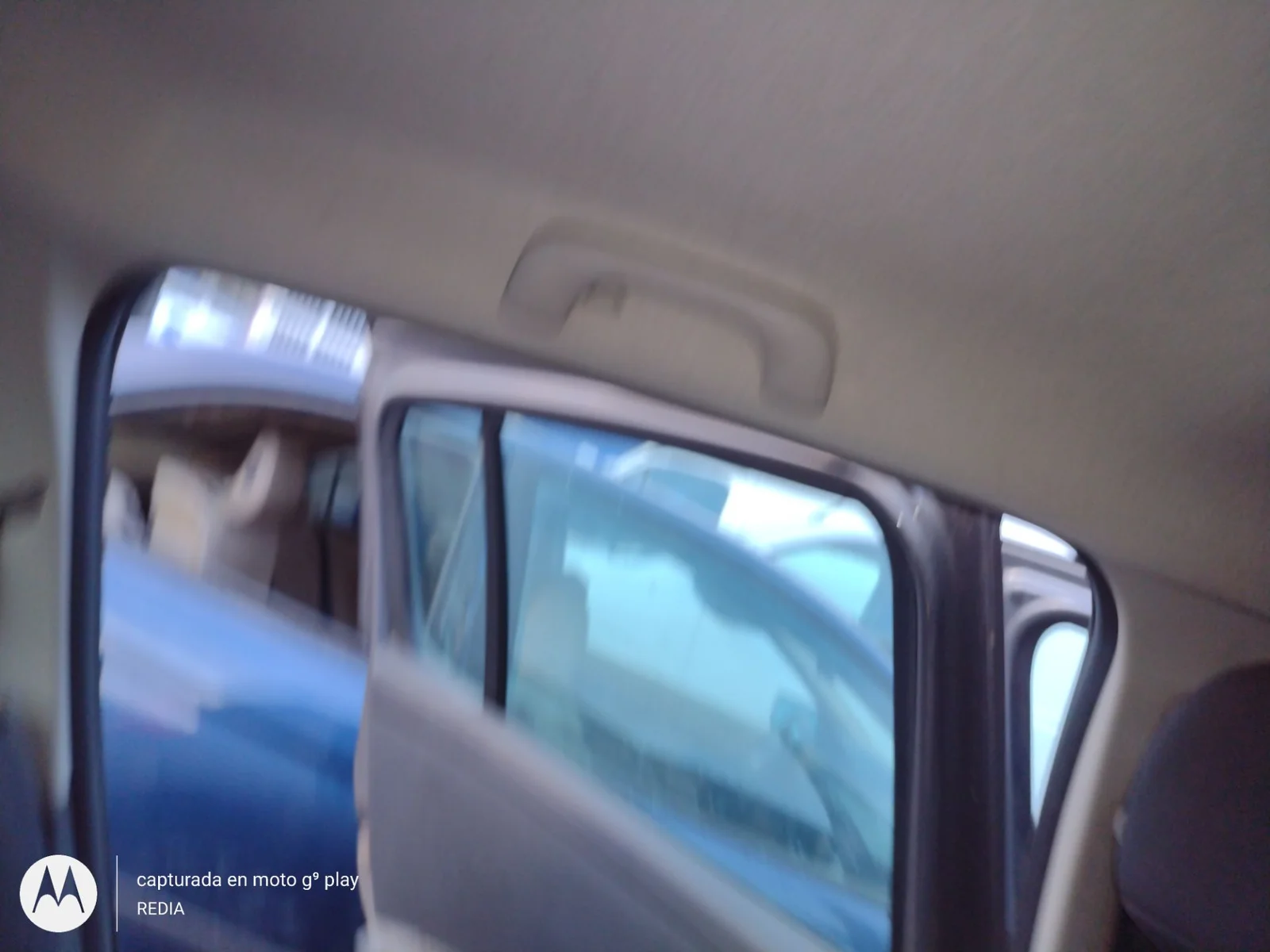 Foto de ASIDERO TECHO TRASERO IZQUIERDO RENAULT CLIO III 1.2 16V (75 CV / 55 KW)
