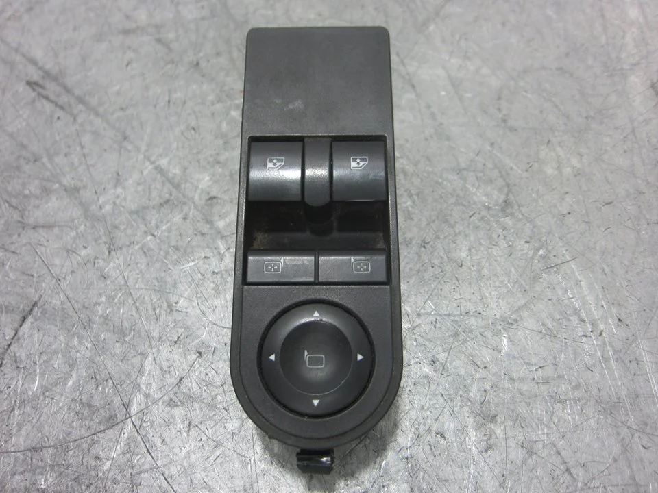 Foto de MANDO ELEVALUNAS DELANTERO IZQUIERDO OPEL ASTRA H BERLINA 1.7 16V CDTI (101 CV / 74 KW) referencia 13228706