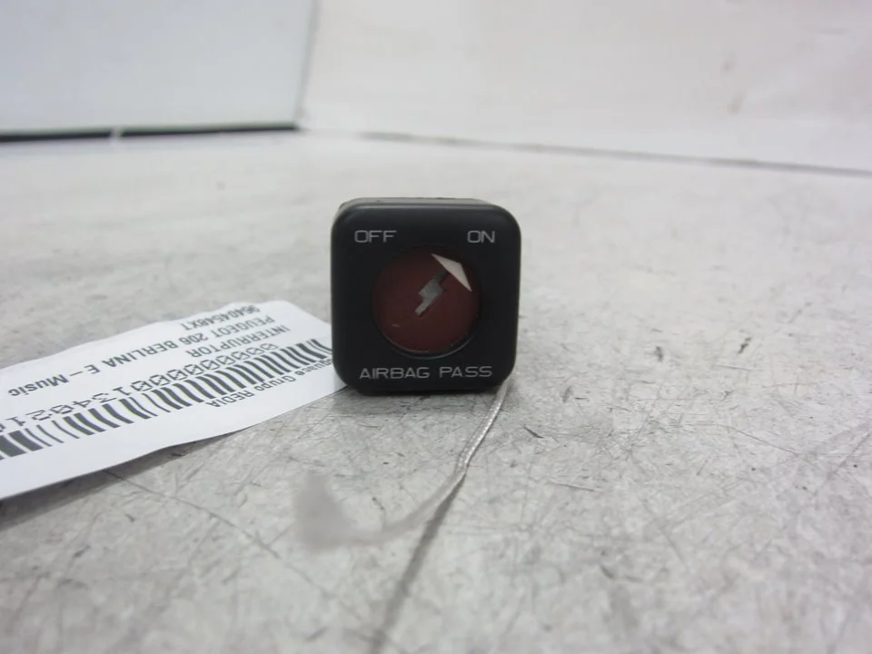 Foto de INTERRUPTOR PEUGEOT 206 1.4 (75 CV / 55 KW) referencia 96404548XT