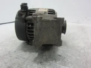 Foto de ALTERNADOR FORD FOCUS FAMILIAR (CAK) 1.6 16V CAT (101 CV / 74 KW) referencia 63321679 foto 8