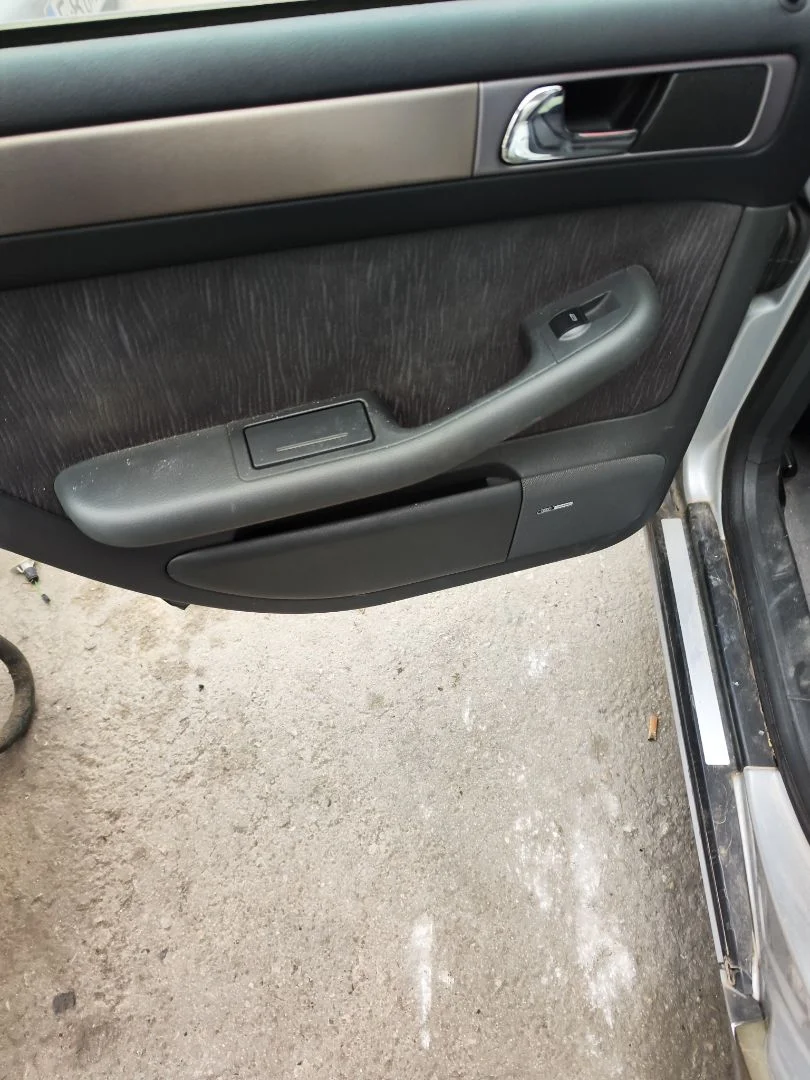 Foto de ELEVALUNAS TRASERO IZQUIERDO AUDI A6 BERLINA (4B2) 2.5 V6 24V TDI (150 CV / 110 KW)