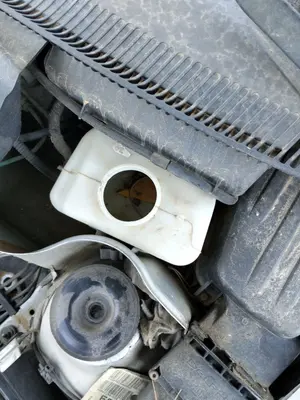 Foto de DEPOSITO LIMPIA OPEL CORSA C 1.2 16V CAT (Z 12 XE / LW4) (75 CV / 55 KW)