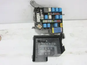 Foto de CAJA RELES / FUSIBLES HYUNDAI MATRIX (FC) 1.6 CAT (103 CV / 76 KW) referencia 9120017321 foto 4