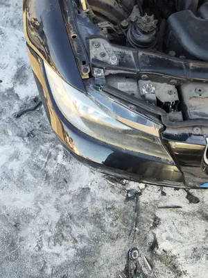 Foto de FARO DERECHO BMW SERIE 3 BERLINA (E90) 2.0 16V Diesel (163 CV / 120 KW) foto 3