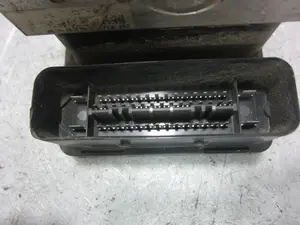 Foto de ABS BMW SERIE 1 BERLINA (E81/E87) 1.6 16V CAT (116 CV / 85 KW) referencia 3451676984401 foto 6