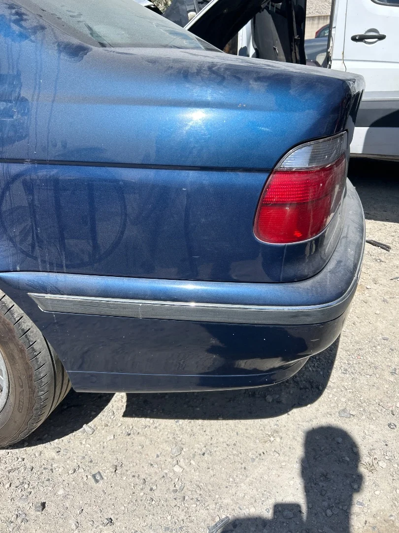 Foto de PARAGOLPES TRASERO BMW SERIE 5 TOURING (E39) 2.0 24V (150 CV / 110 KW)
