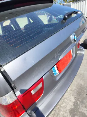 Foto de PORTON TRASERO BMW SERIE X5 (E53) 3.0 Turbodiesel CAT (218 CV / 160 KW) foto 2