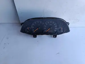 Foto de CUADRO INSTRUMENTOS FORD FOCUS BERLINA (CAK) referencia 98AP10841BC