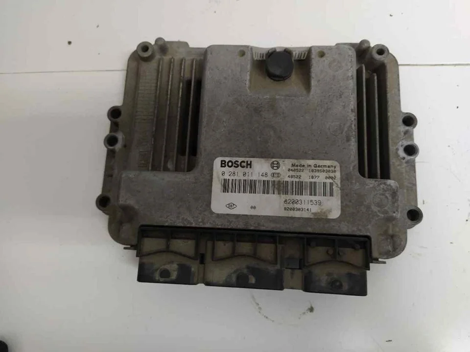 Foto de CENTRALITA MOTOR UCE RENAULT LAGUNA II (BG0) 1.9 dCi Diesel CAT (101 CV / 74 KW) referencia 0281011148