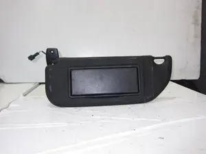 Foto de PARASOL IZQUIERDO CITROEN DS3 1.6 e-HDi FAP (92 CV / 68 KW) referencia B0A515