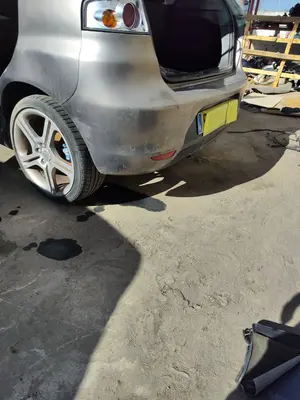Foto de PARAGOLPES TRASERO SEAT IBIZA (6L1) 1.9 TDI (101 CV / 74 KW)