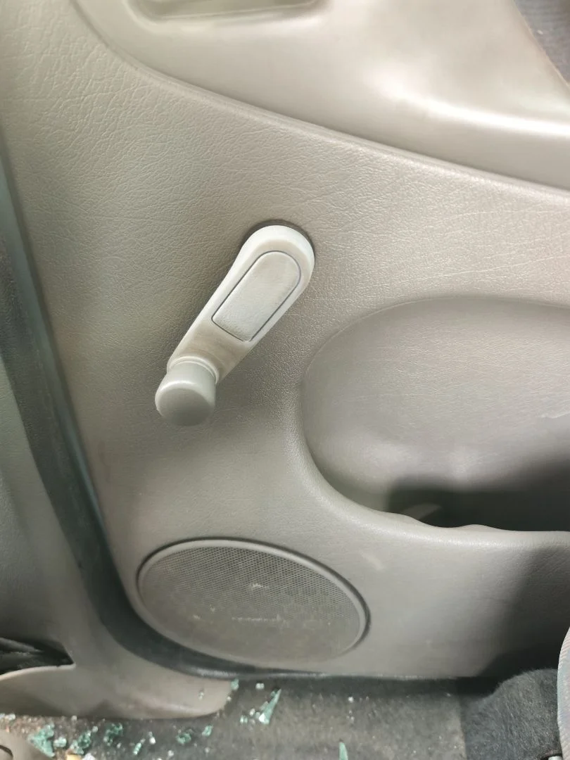 Foto de MANETA ELEVALUNAS TRASERA DERECHA CITROEN XSARA PICASSO 2.0 HDi CAT (RHY / DW10TD) (90 CV / 66 KW)
