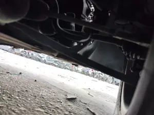 Foto de BRAZO SUSPENSION DELANTERO DERECHO RENAULT CLIO III 1.2 16V (75 CV / 55 KW)