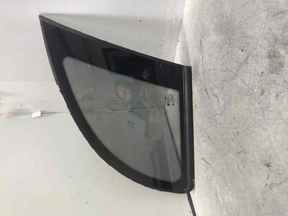 Foto de LUNA CUSTODIA TRASERA DERECHA OPEL MERIVA 1.7 16V CDTI (101 CV / 74 KW) referencia 43R000264