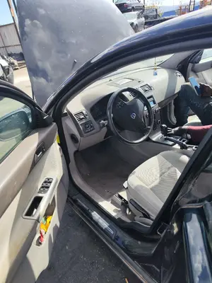 Foto de GOMAS CONTORNO PUERTA VOLVO V50 FAMILIAR 2.0 Diesel CAT (136 CV / 100 KW) referencia 30799639