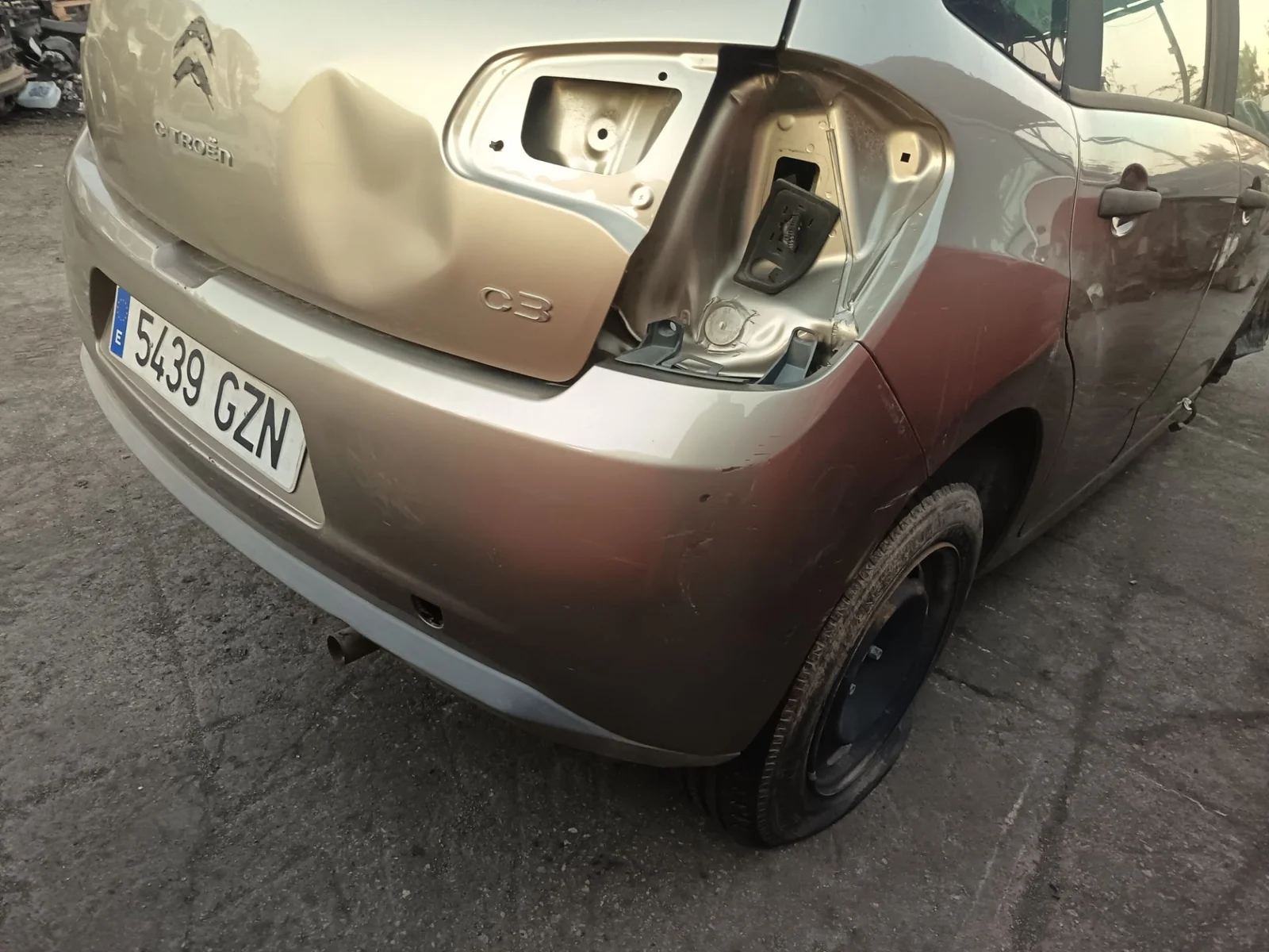 Foto de PORTON TRASERO CITROEN C3 1.4 (73 CV / 54 KW)