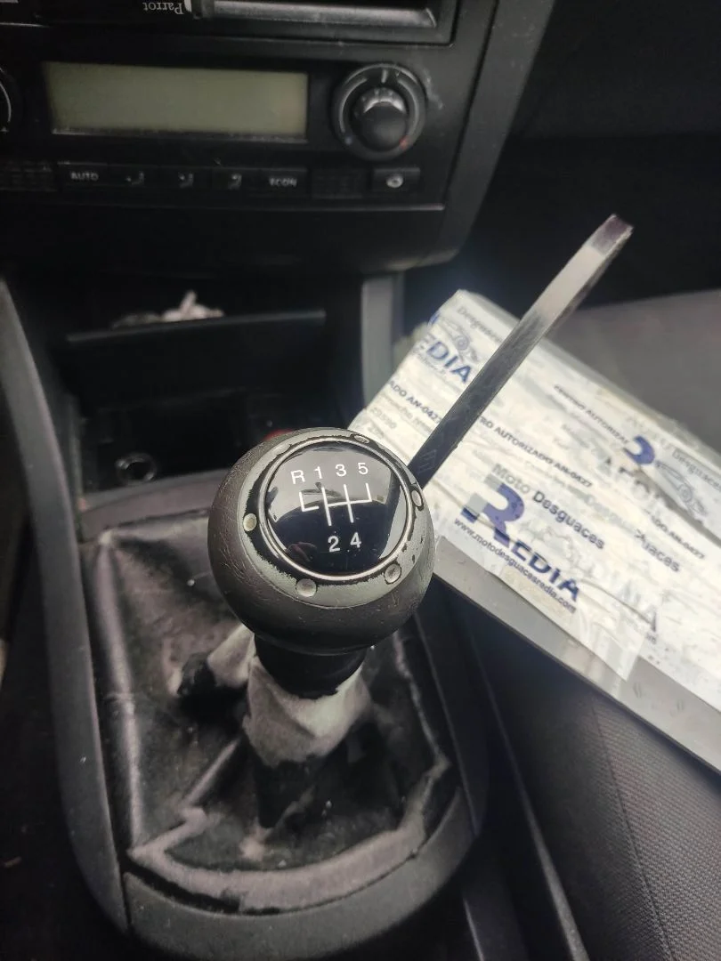 Foto de PALANCA CAMBIO SEAT IBIZA (6L1) 1.9 TDI (101 CV / 74 KW) referencia 1J0711112E
