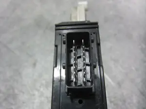 Foto de MOTOR ELEVALUNAS DELANTERO IZQUIERDO CITROEN C8 2.0 HDi FAP CAT (107 CV / 79 KW) referencia 991729201 foto 6