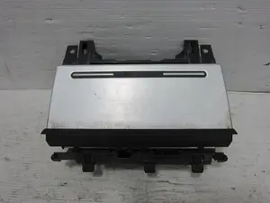 Foto de CENICERO AUDI A4 AVANT (8E) referencia 8E0857951G