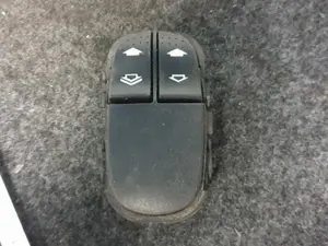 Foto de MANDO ELEVALUNAS DELANTERO IZQUIERDO FORD FOCUS BERLINA (CAK) referencia YS4T14529AA foto 3