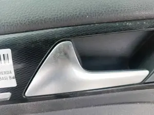Foto de MANETA INTERIOR DELANTERA IZQUIERDA VOLKSWAGEN GOLF VII (5G1/BE1) 2.0 TDI (184 CV / 135 KW) foto 5